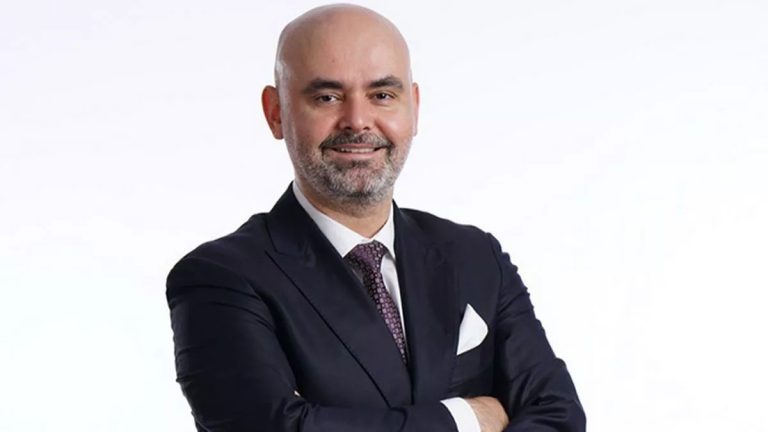 Facelift in Turkey: What Happens During Consultation with Dr. Salih Onur Basat?